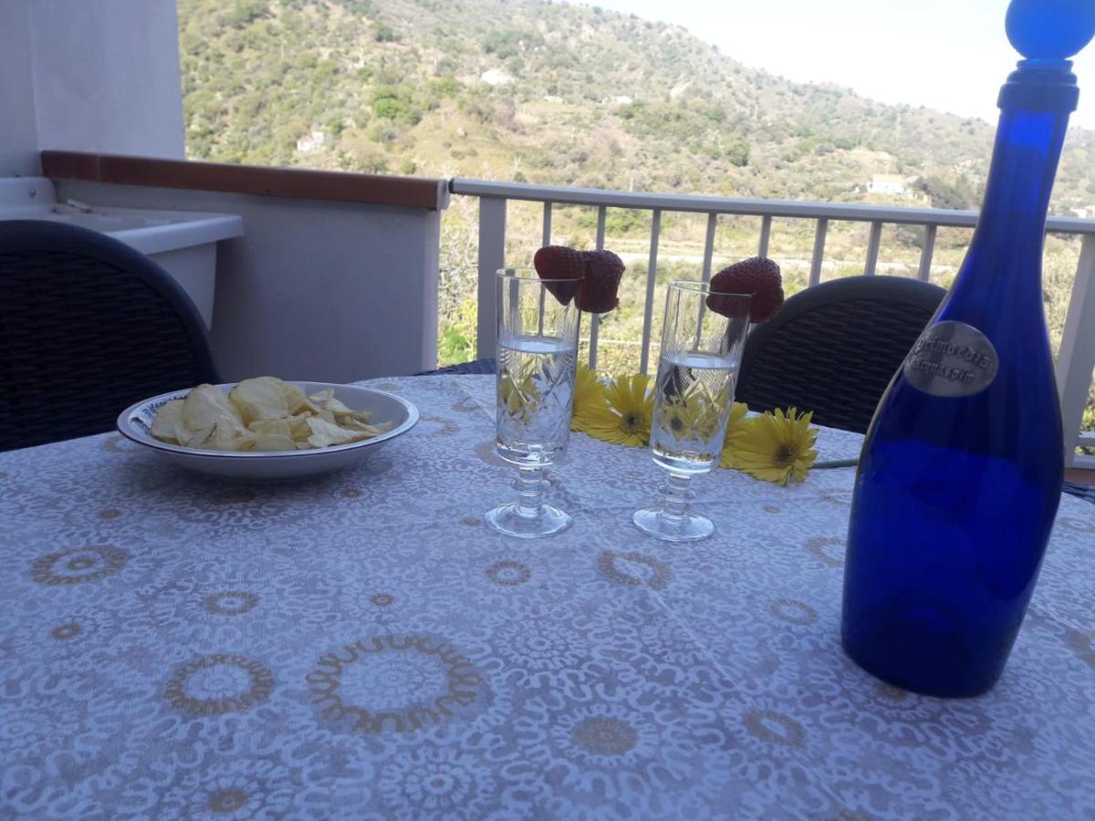 Casa Di Lucia Apartment Forza d'Agro Ngoại thất bức ảnh